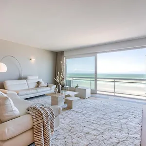 https://apartment-with-stunning-sea-view-in-middelkerke.hotelsghent.com